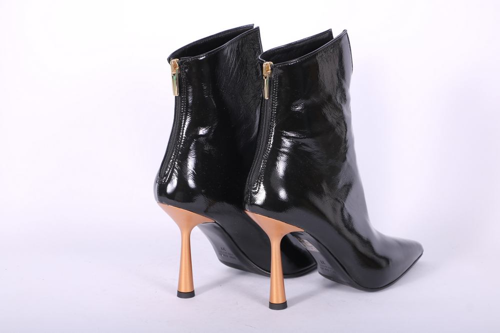 Stivaletto lucido nero tacco 90 Chantal 