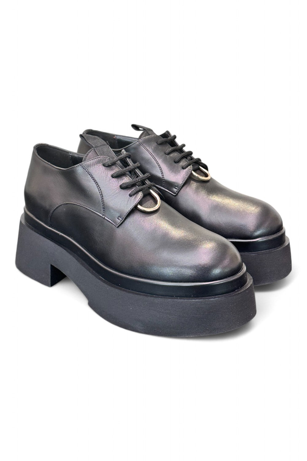Scarpa allacciata nera con platform Albano 