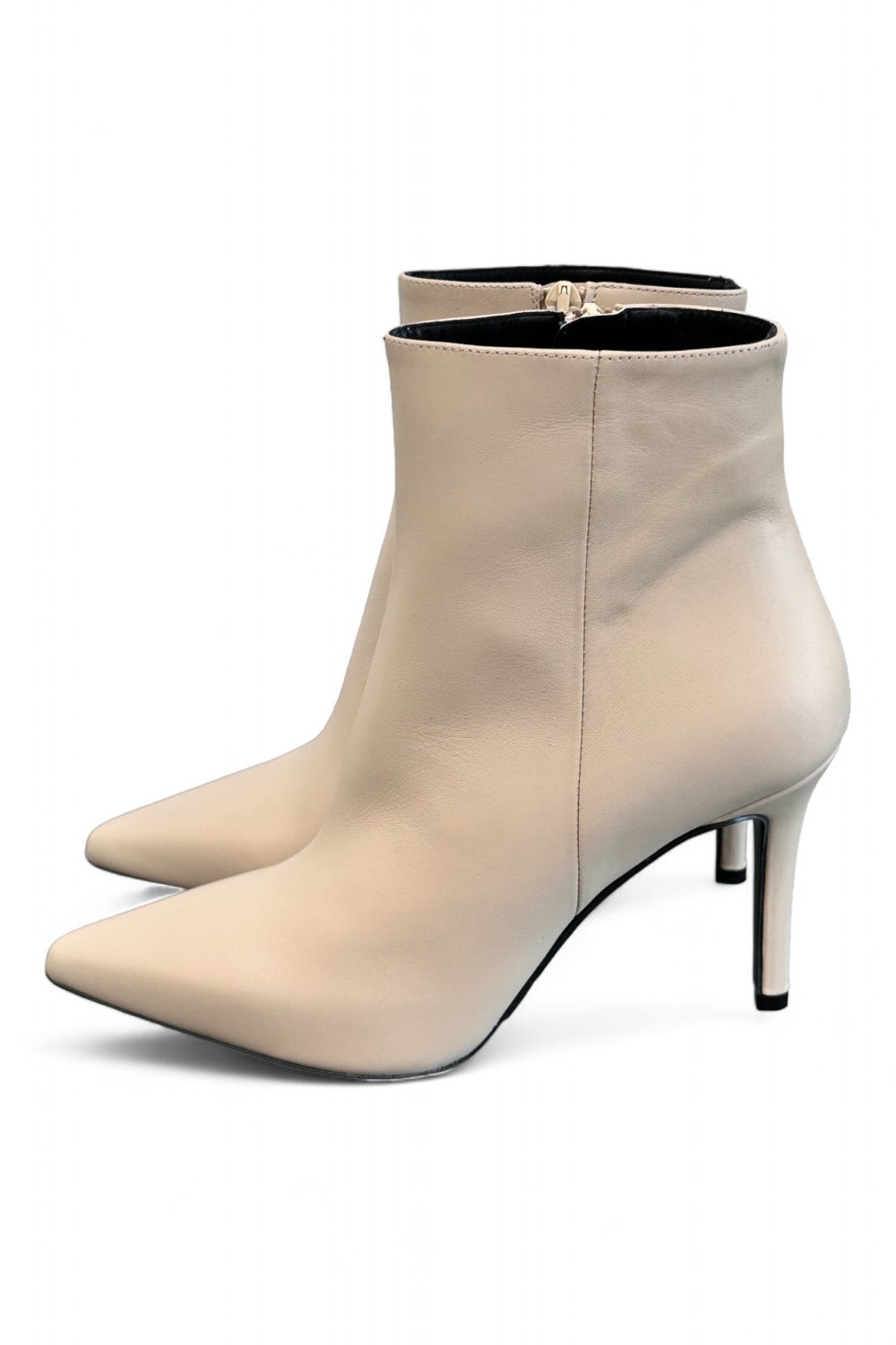 Stivaletto pelle latte tacco 90 Albano 