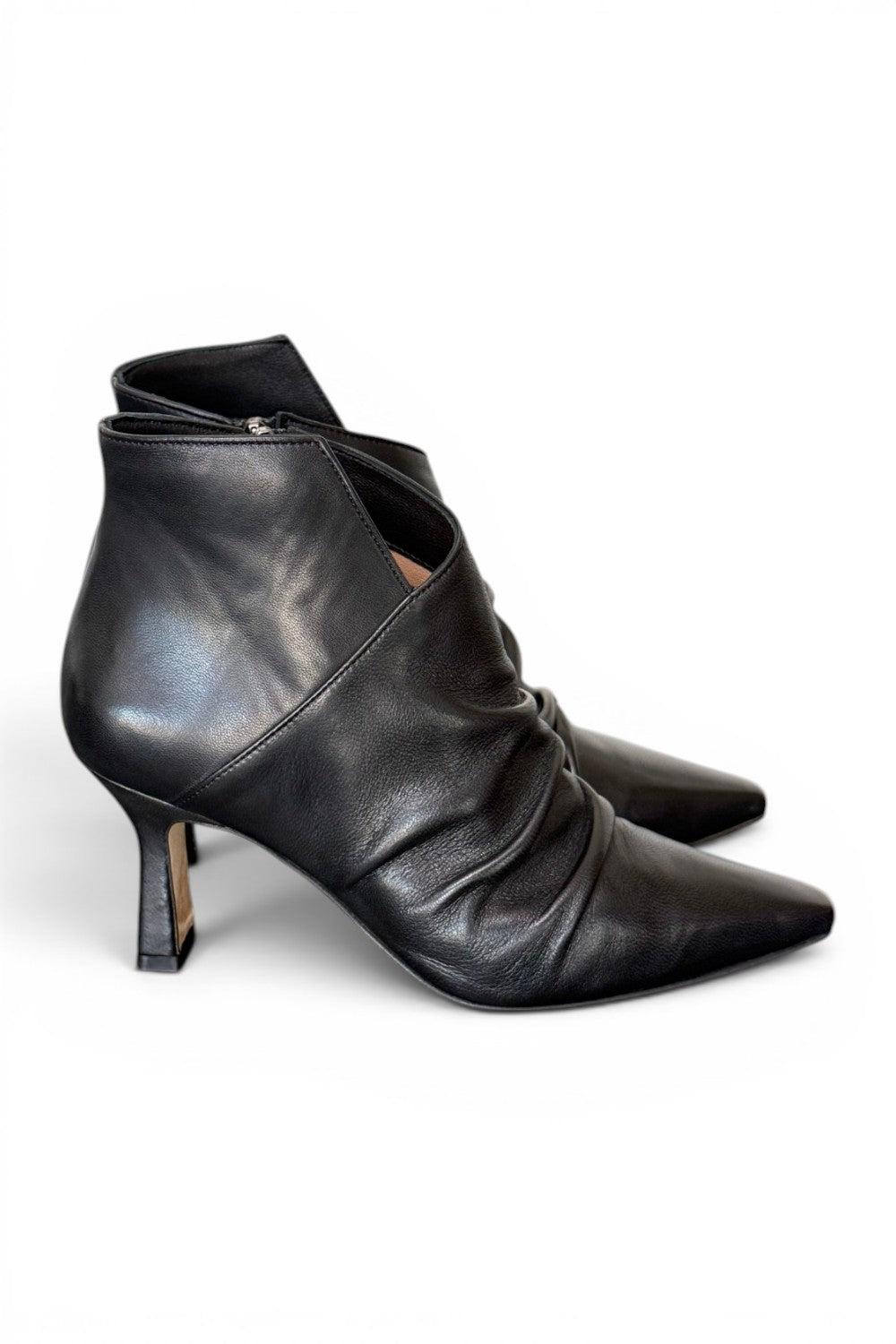 Stivaletto arricciato con tacco in pelle nera Anima 