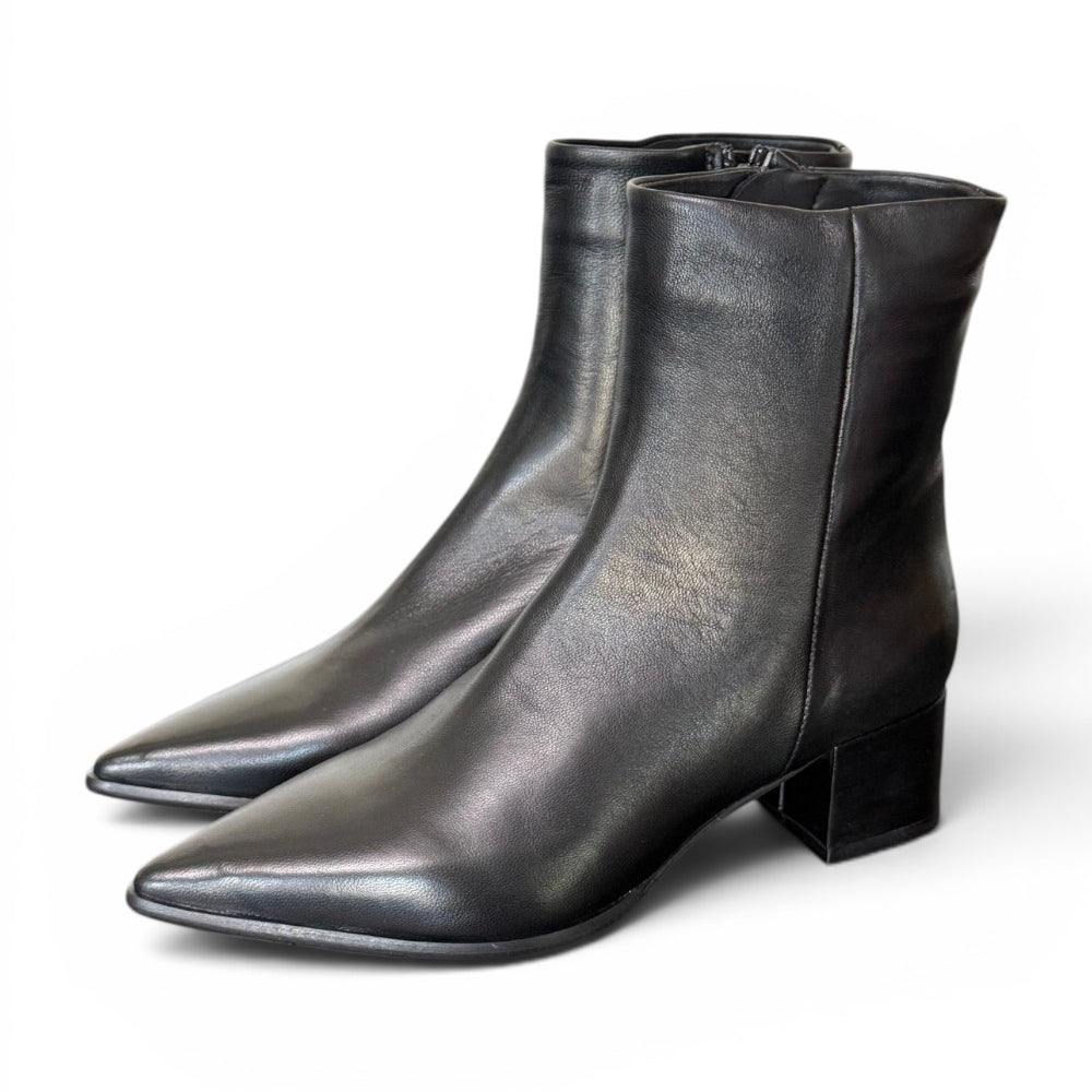 Stivaletto sfilato in pelle nera Anima T40 