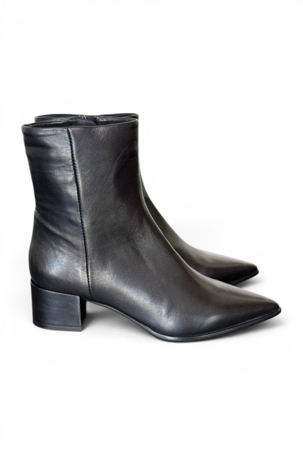 Stivaletto sfilato in pelle nera Anima T40 