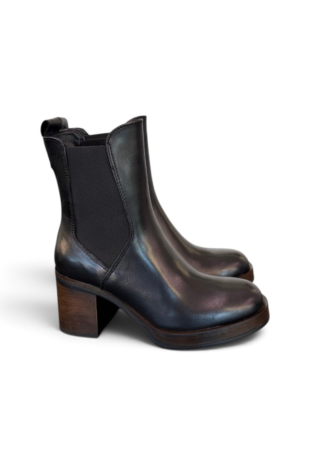Stivaletto plateau pelle nera Francesco B.<BR/> 