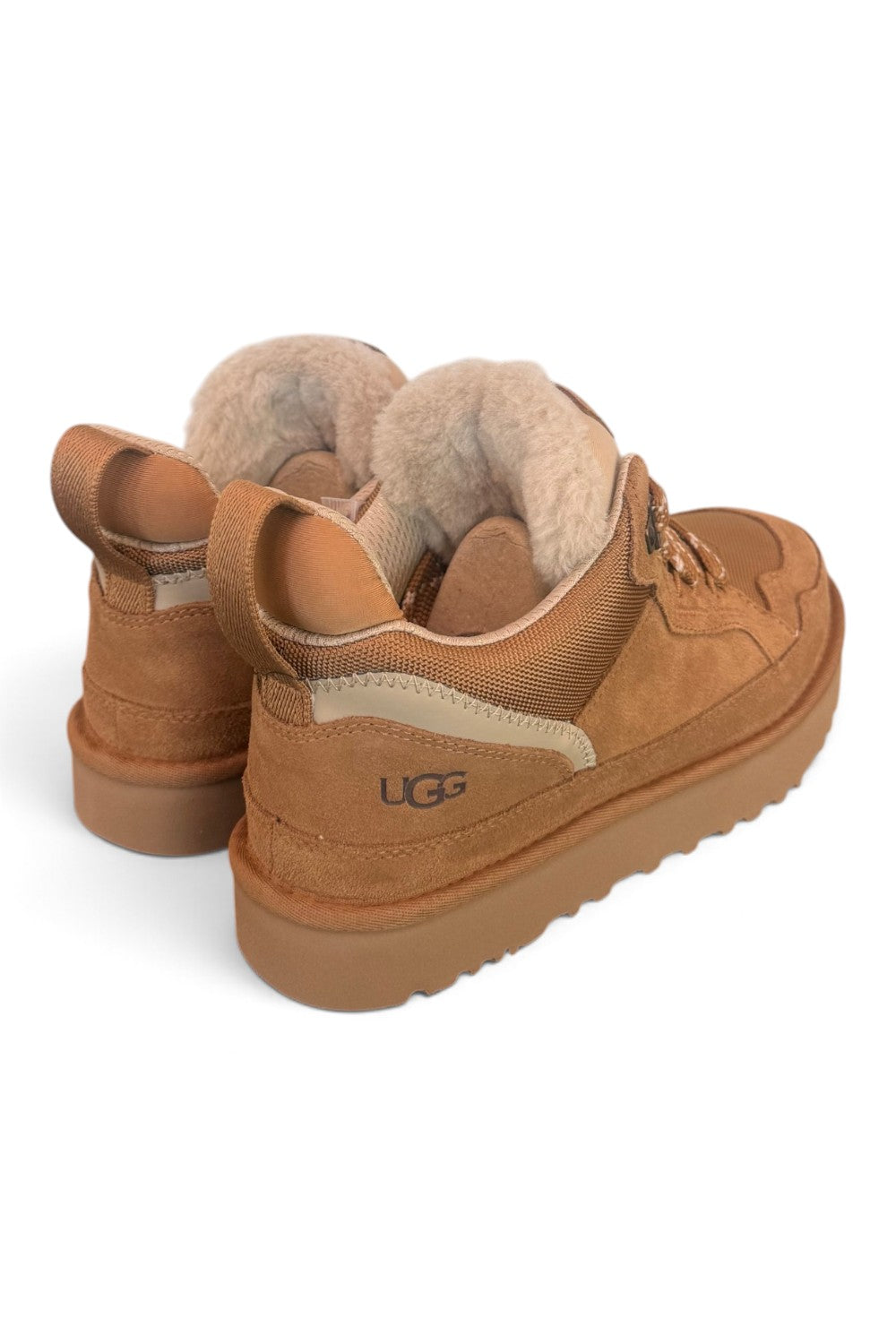 1170750CHESTNUT UGG