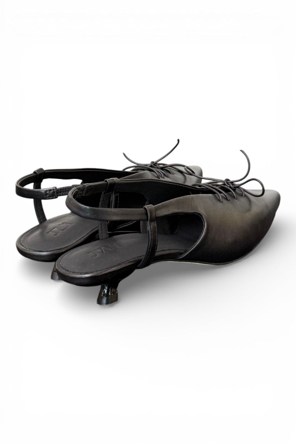 Slingback pelle nera con lacci  JVAM<BR/> 