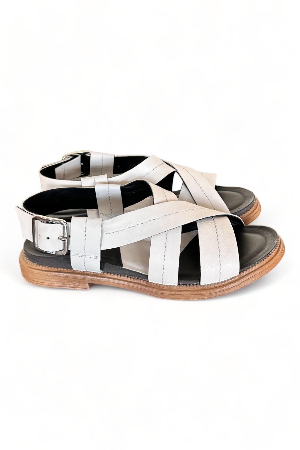 Sandalo fasce pelle latte Fabbrica Dei Colli<BR/> 