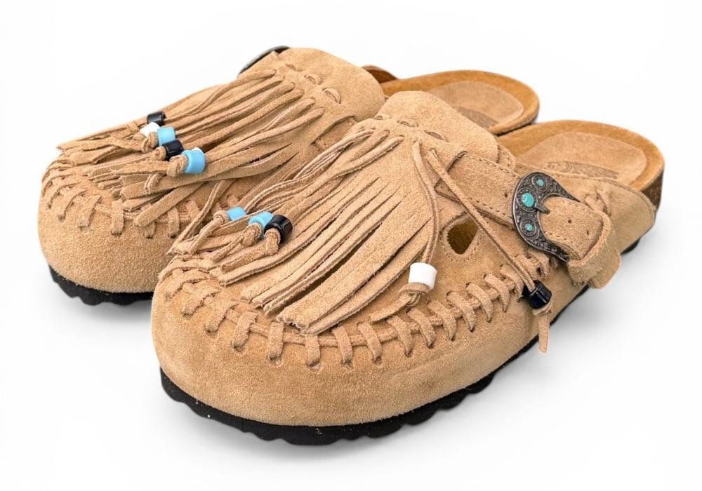 Sabot con frangia e perline Taji by Lagoa suede sabbia 
