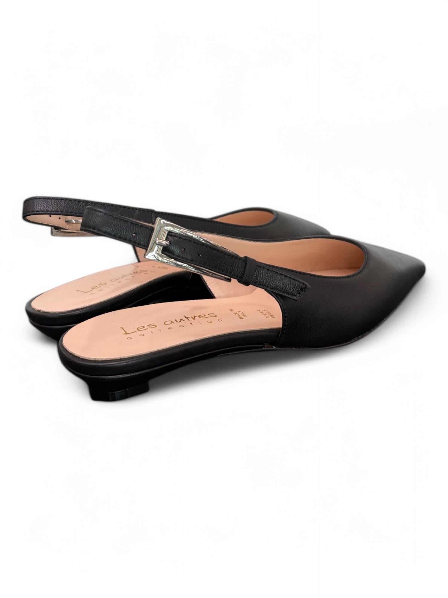Slingback pelle nera flat Les Autres<BR/> 