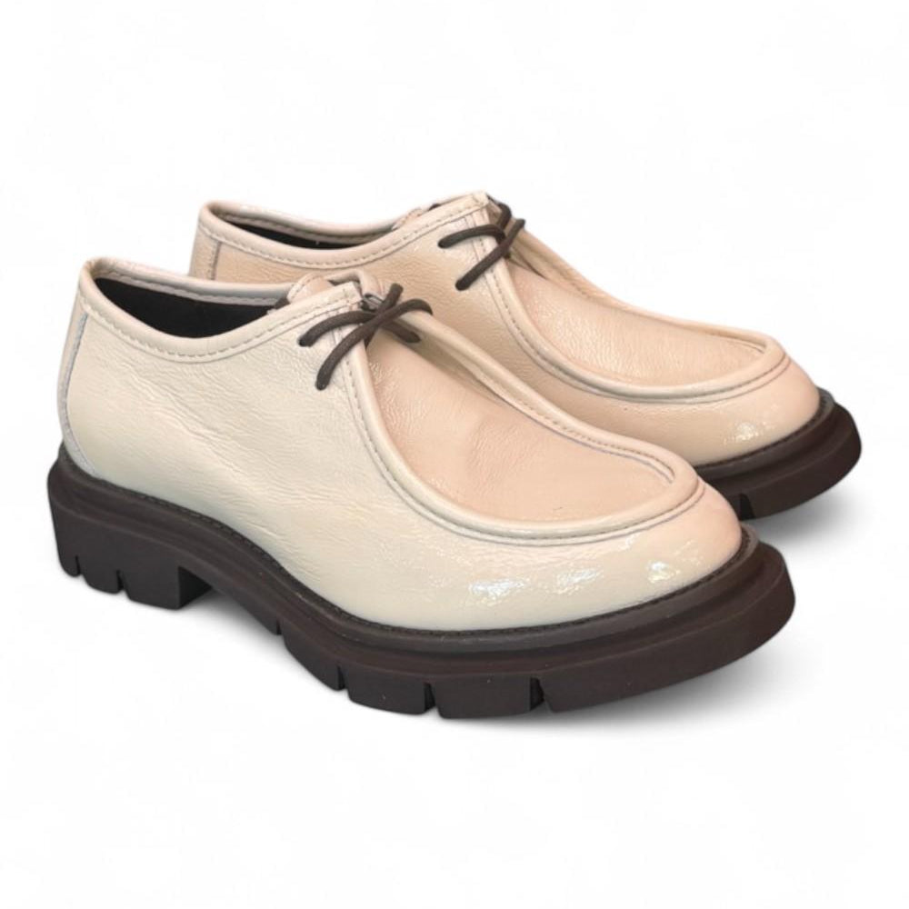Scarpa allacciata ingegnere naplak latte Les Tulipes 