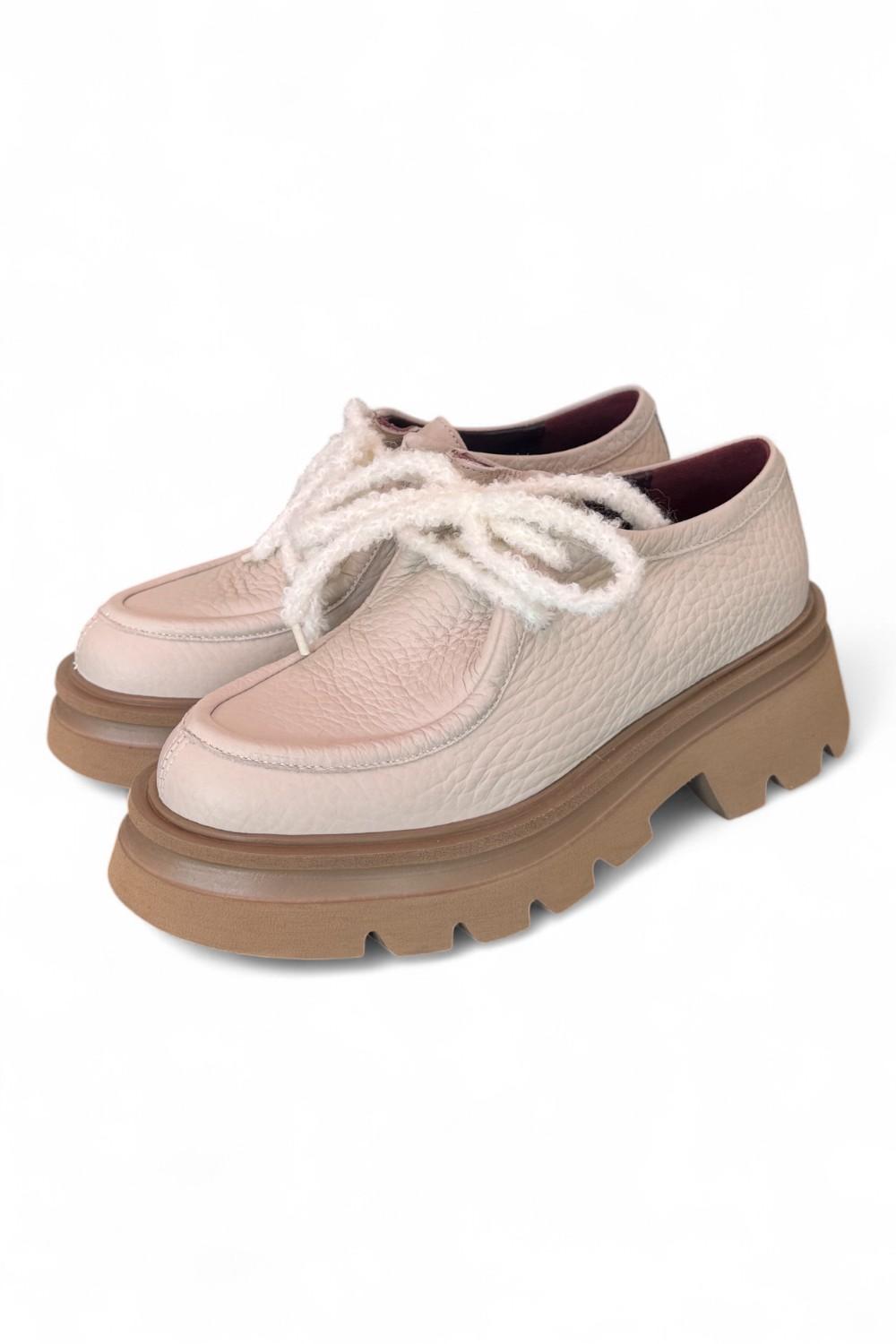 Scarpa allacciata ingegnere latte Lorenzo Mari 