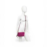 Pochette Nora suede nude piccola Gianni Chiarini<BR/> 