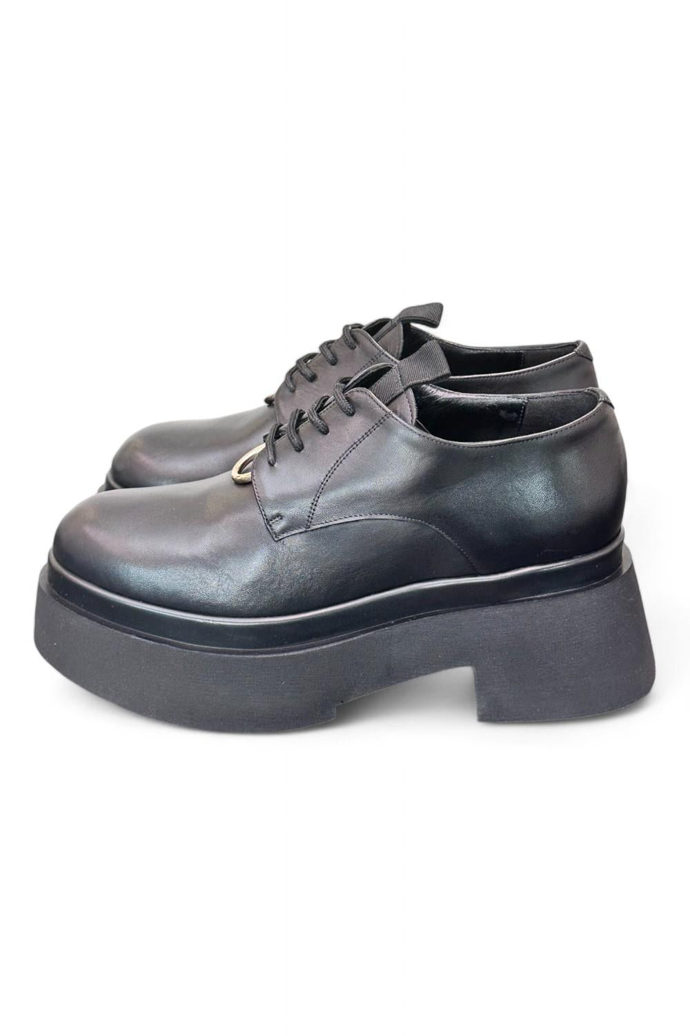 Scarpa allacciata nera con platform Albano 