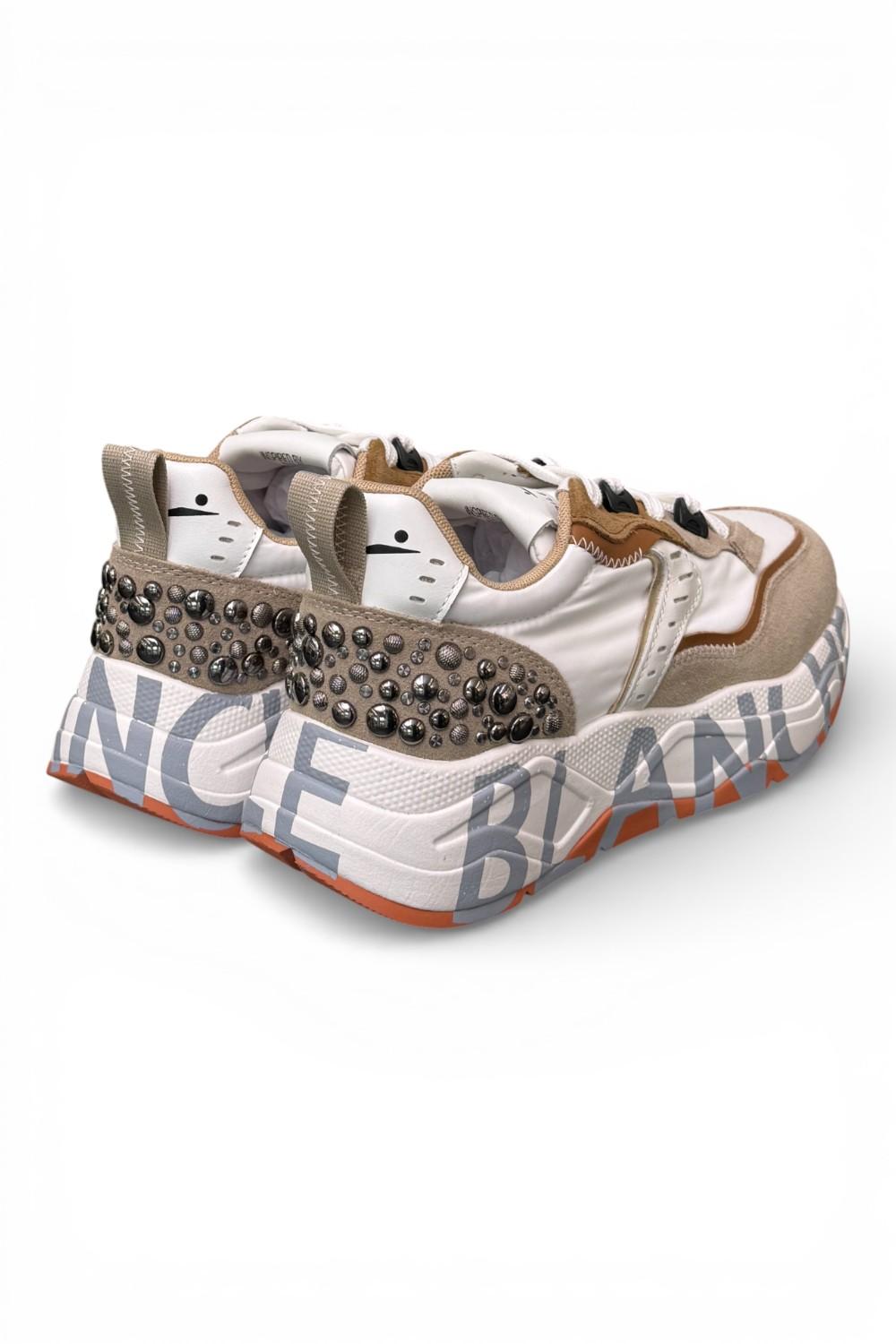 Sneaker donna Voile Blanche Club 105 bianco cuoio borchie 2E42 
