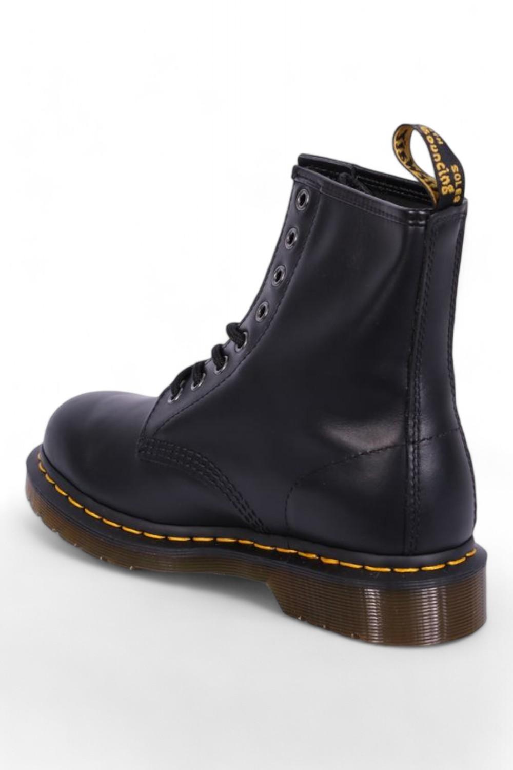 Anfibio 8 fori 1460 nappa nero Dr Martens<BR/> 
