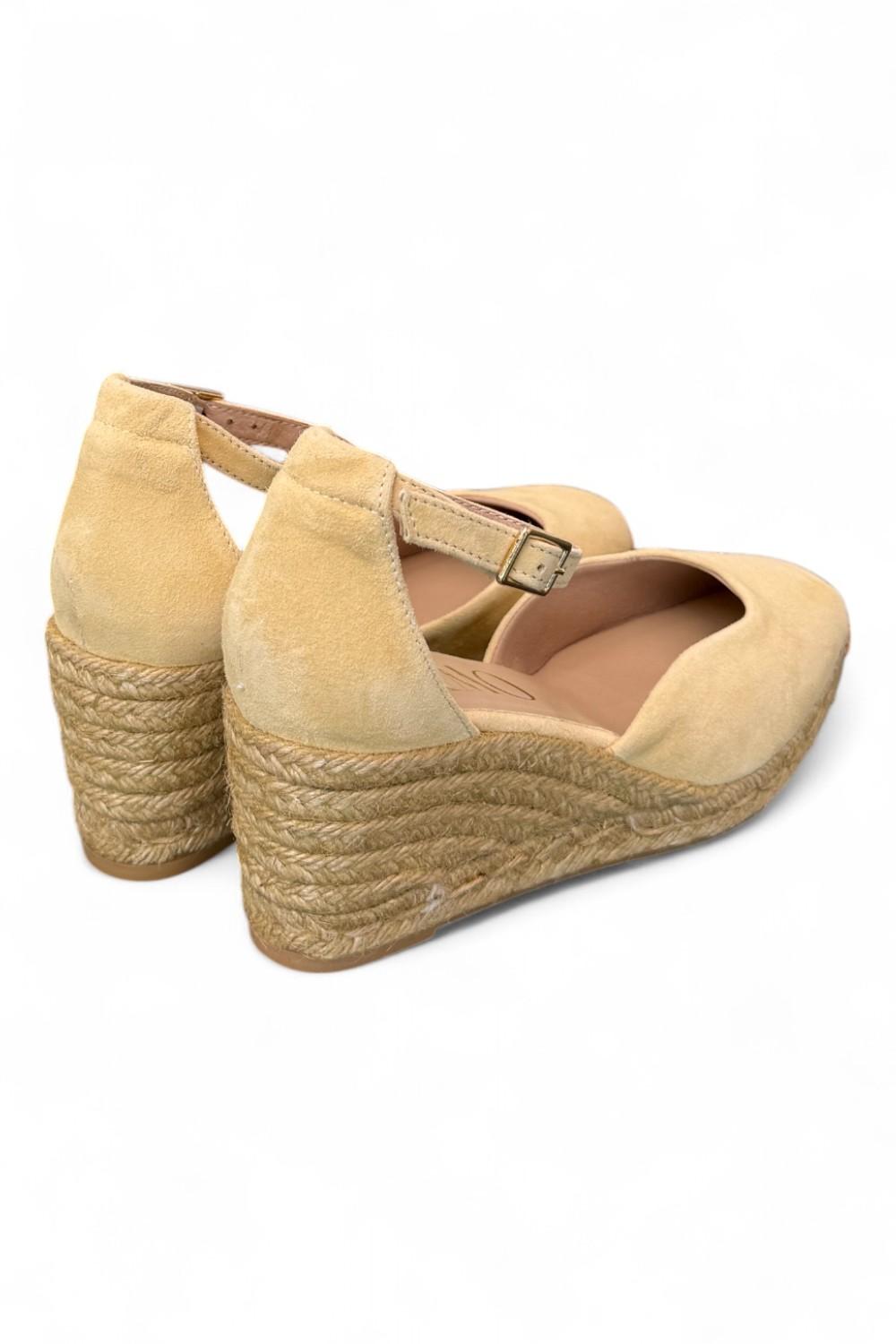 Campesina suede cream Z70 Gaimo Hester<BR/> 