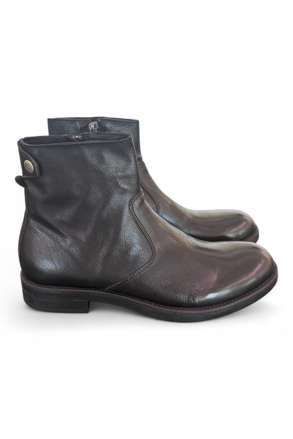 Stivaletto zip pelle nera Pawelks 