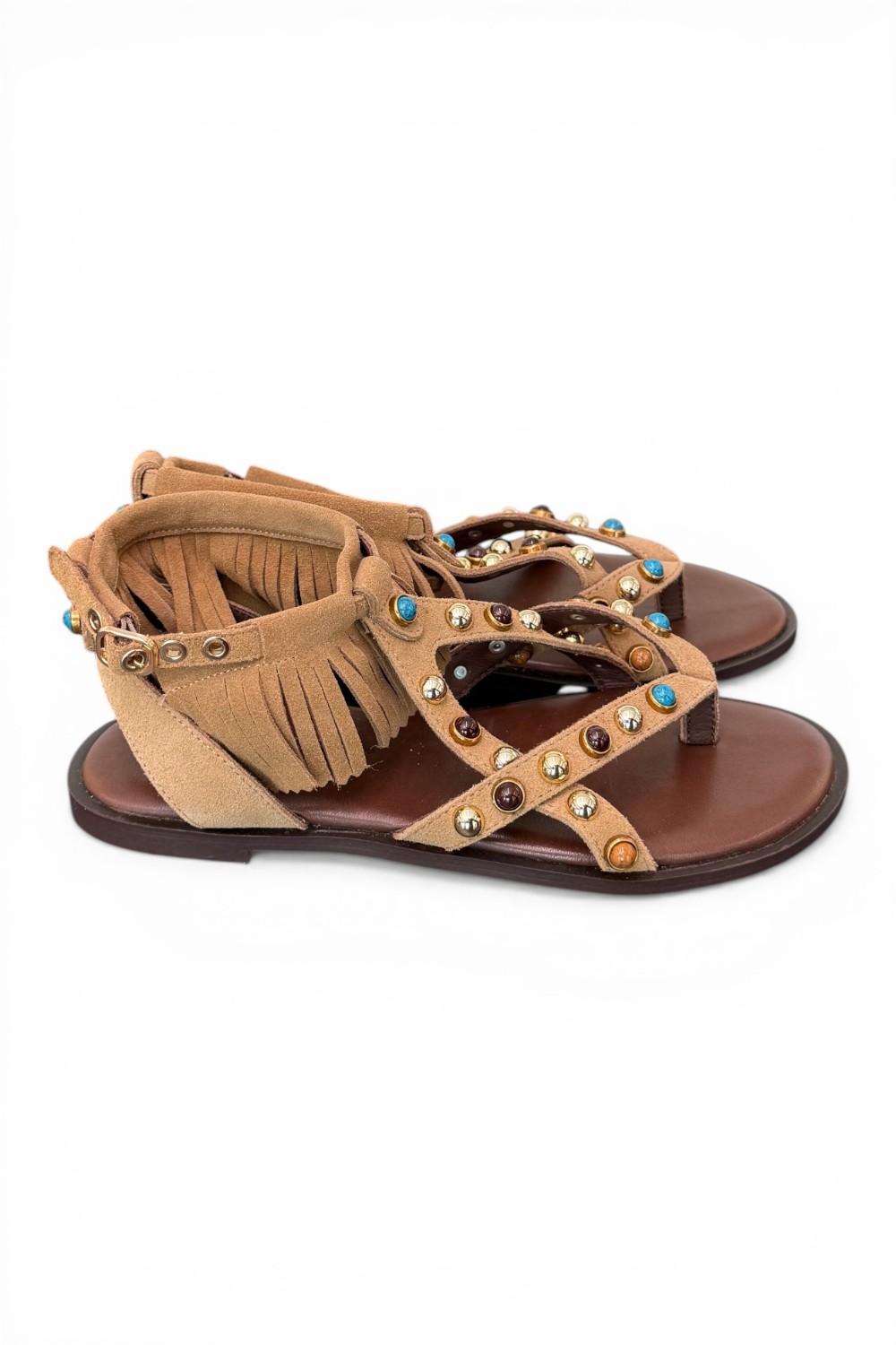 Sandalo con frange e borchie in suede tan Inuovo<BR/> 