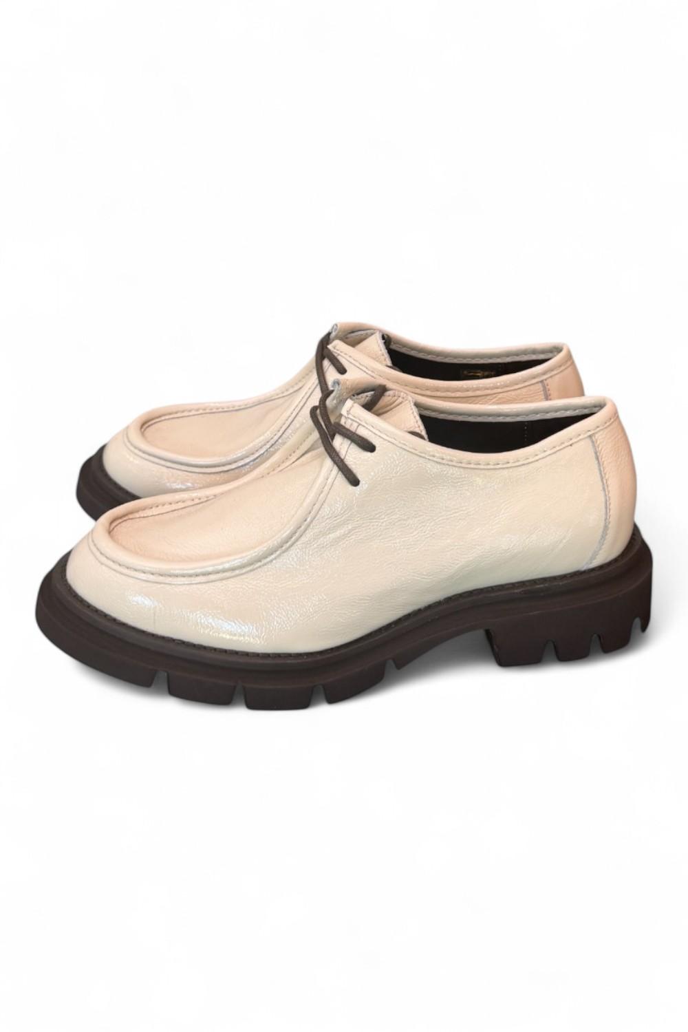 Scarpa allacciata ingegnere naplak latte Les Tulipes 
