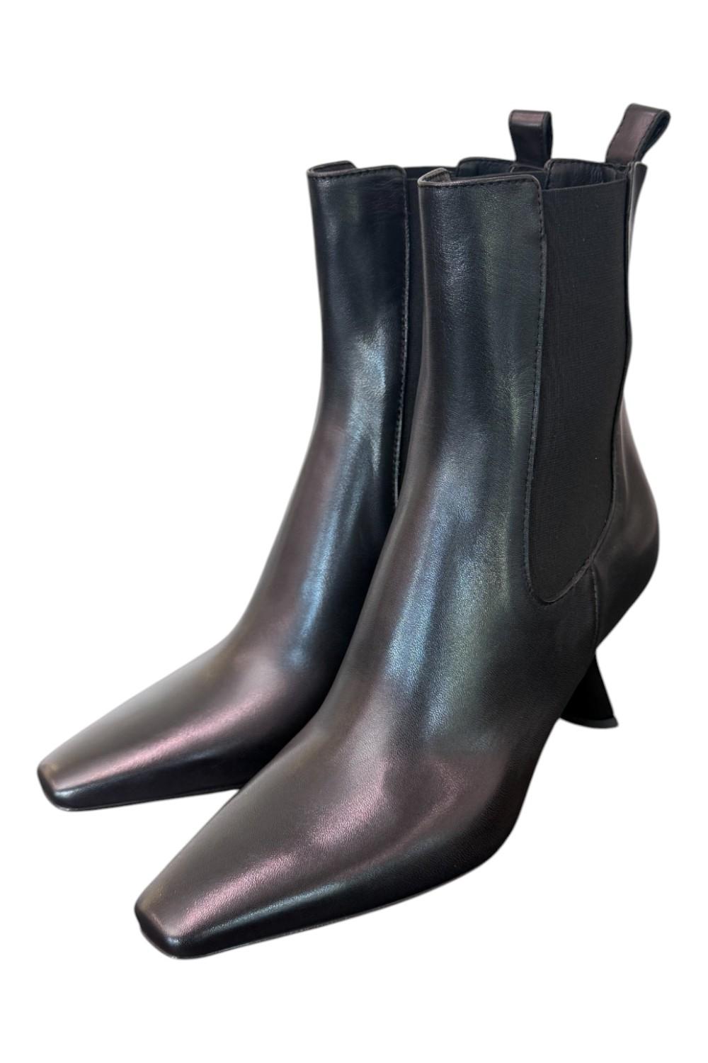 Stivaletto beatles T60 pelle nera Elisa Lanci<BR/> 