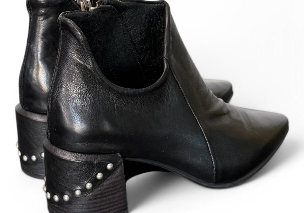 Tronchetto zip asimmetrico nappa nera AS98<BR/> 