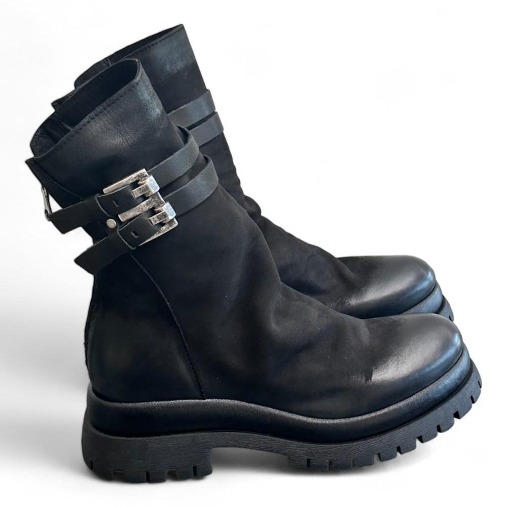 Stivaletto in nabuk ingrassato nero Metisse<BR/> 