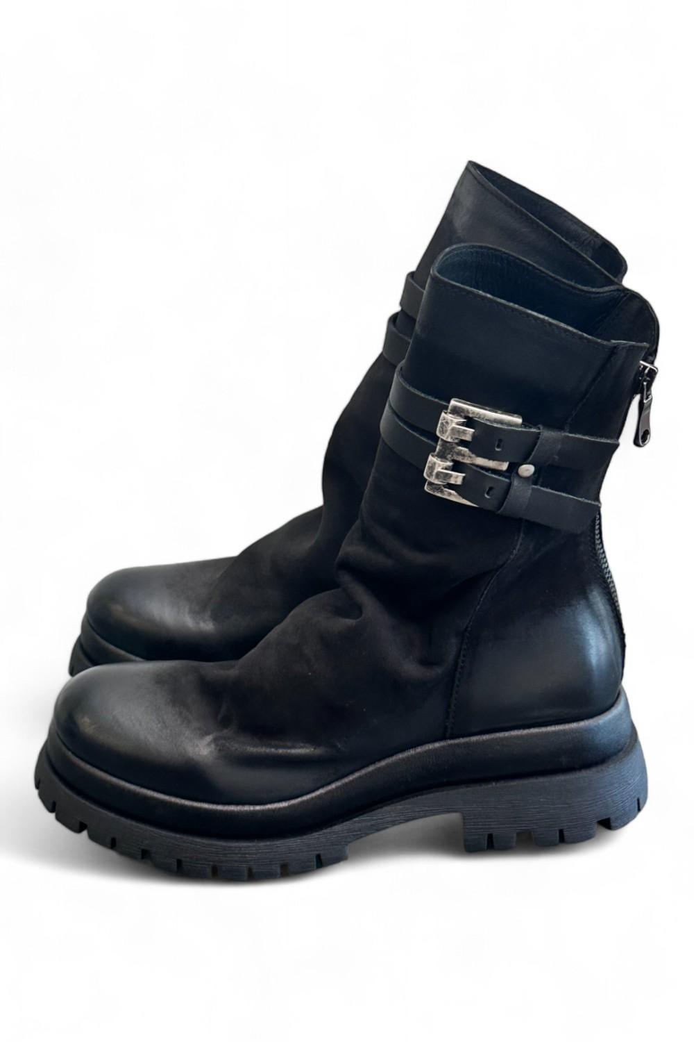 Stivaletto in nabuk ingrassato nero Metisse<BR/> 