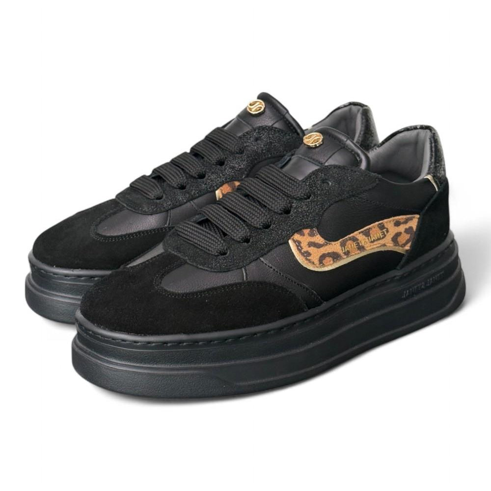 Sneaker donna pelle nera e leo Janet & Janet<BR/> 