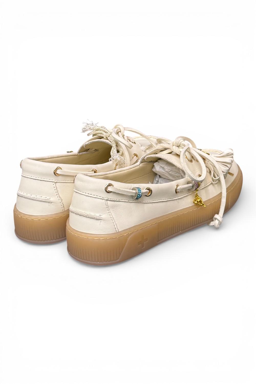 Scarpa barca nappa latte Gioplus 