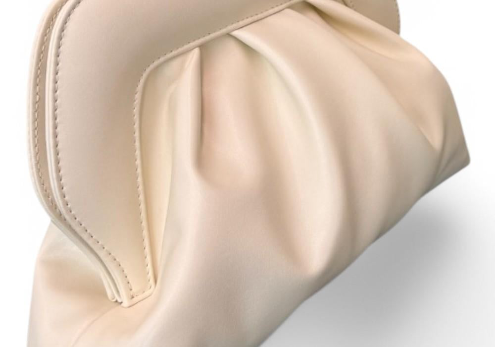 Pochette grande chiusura scatto Scarlet latte 