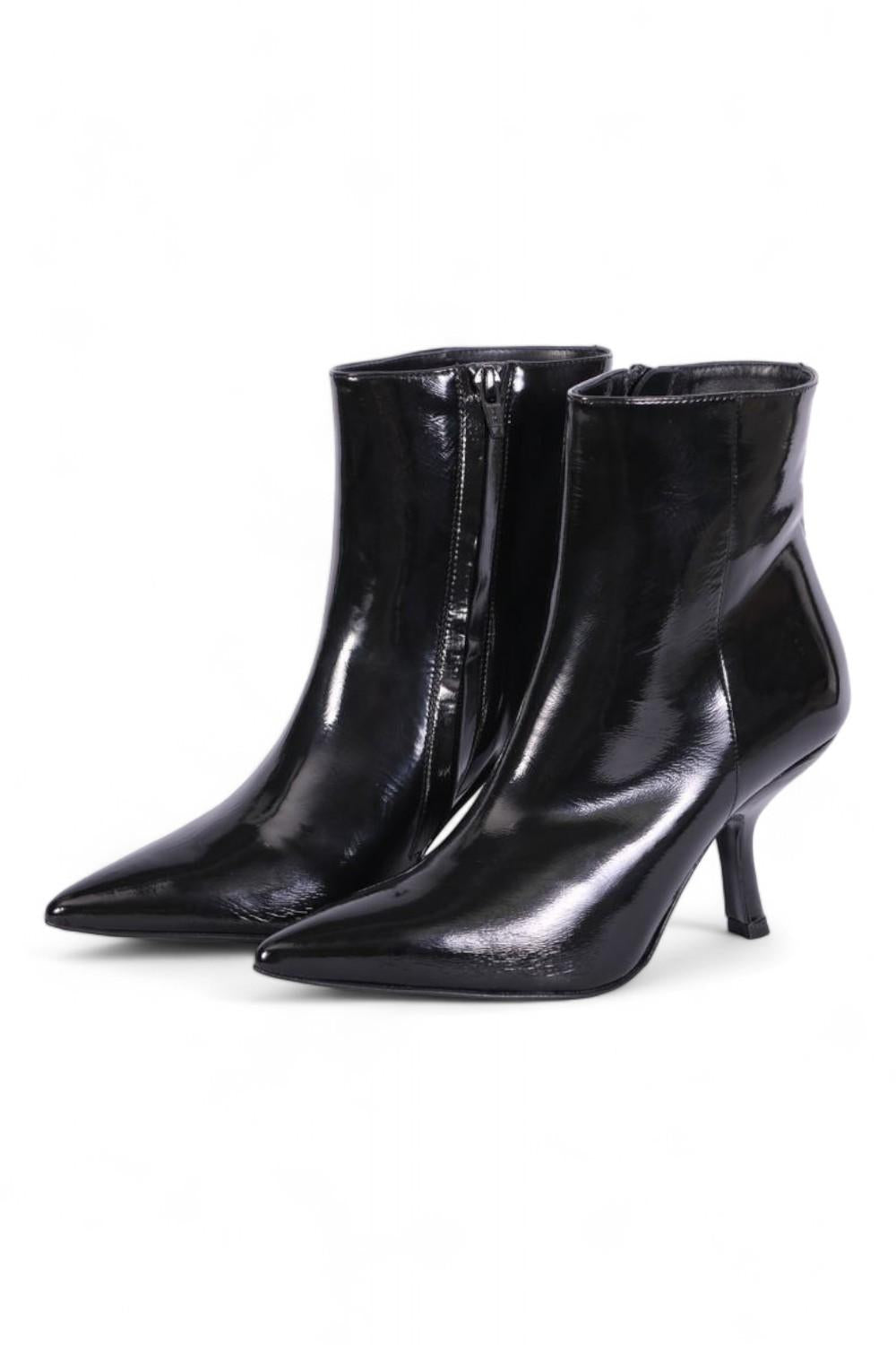 Stivaletto nero lucido tacco 70 Marc Ellis 