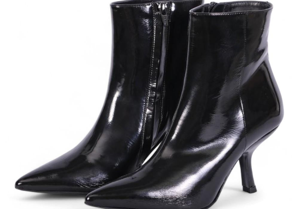 Stivaletto nero lucido tacco 70 Marc Ellis 
