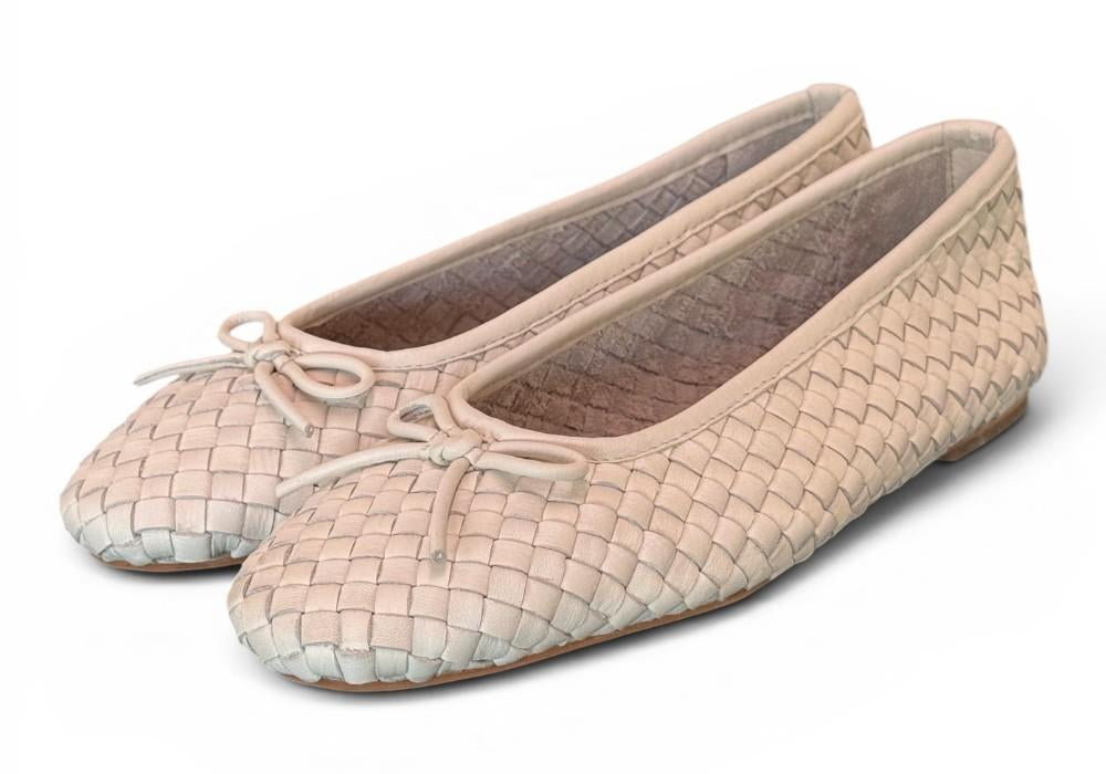 Ballerina intrecciata in pelle latte Inuovo<BR/> 