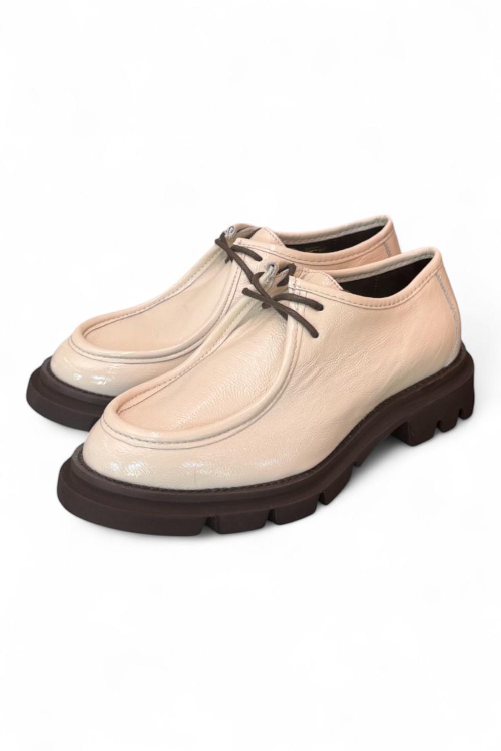 Scarpa allacciata ingegnere naplak latte Les Tulipes 