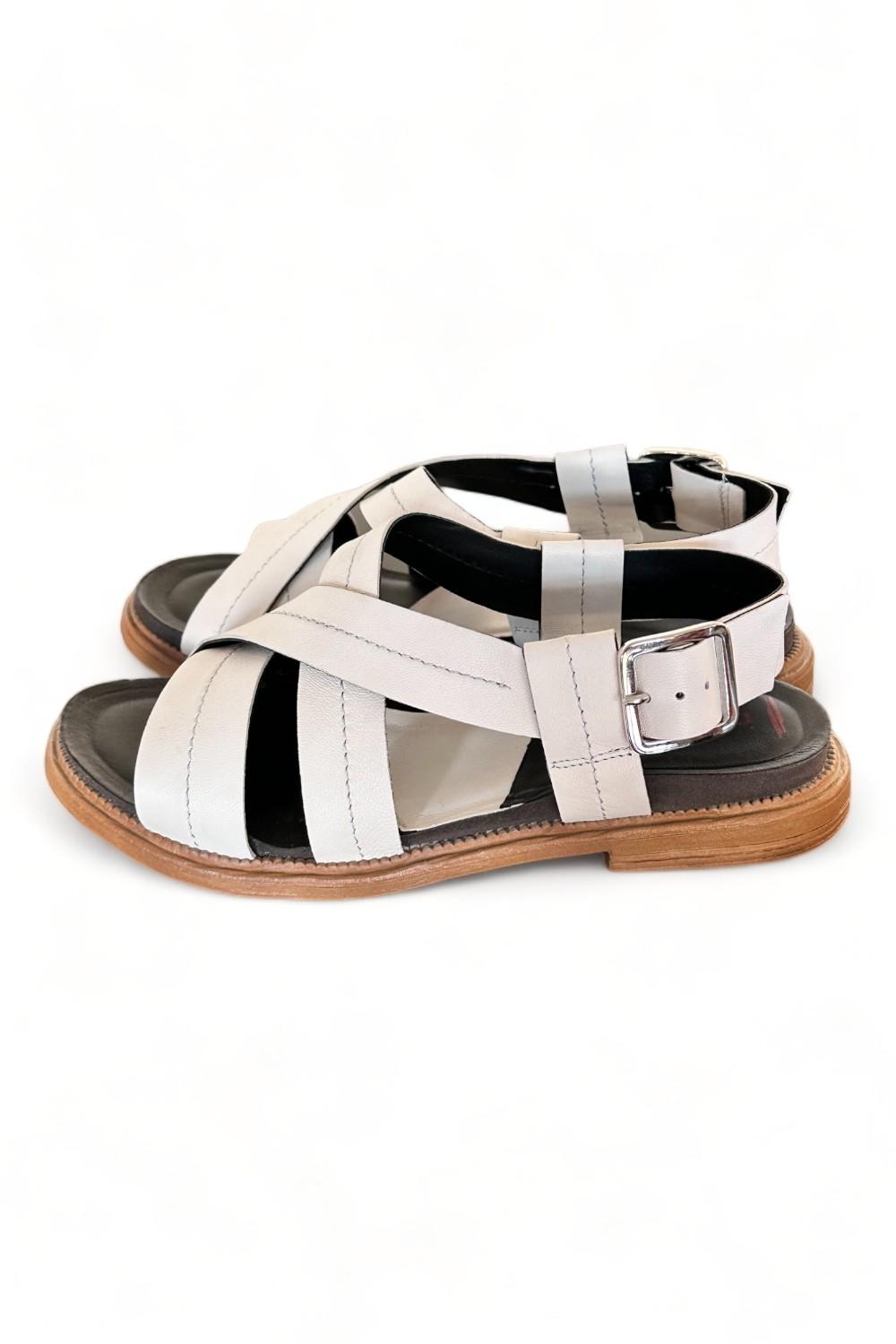 Sandalo fasce pelle latte Fabbrica Dei Colli<BR/> 