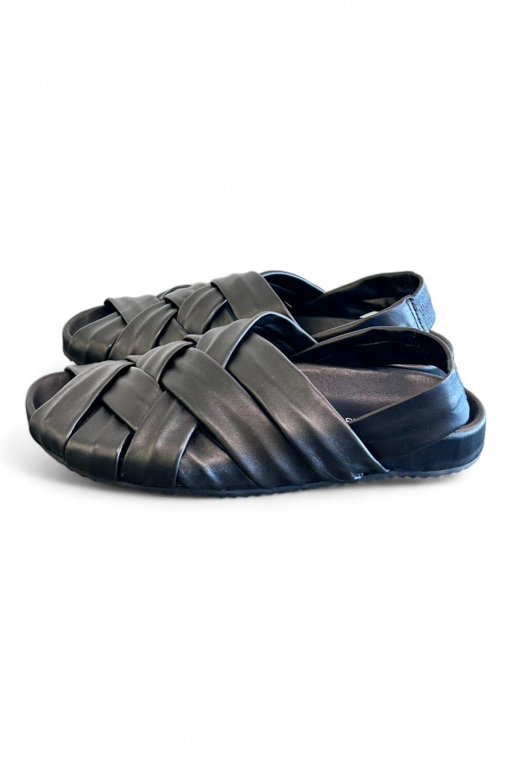 Sandalo flat intrecci nero Patrizia Bonfanti 