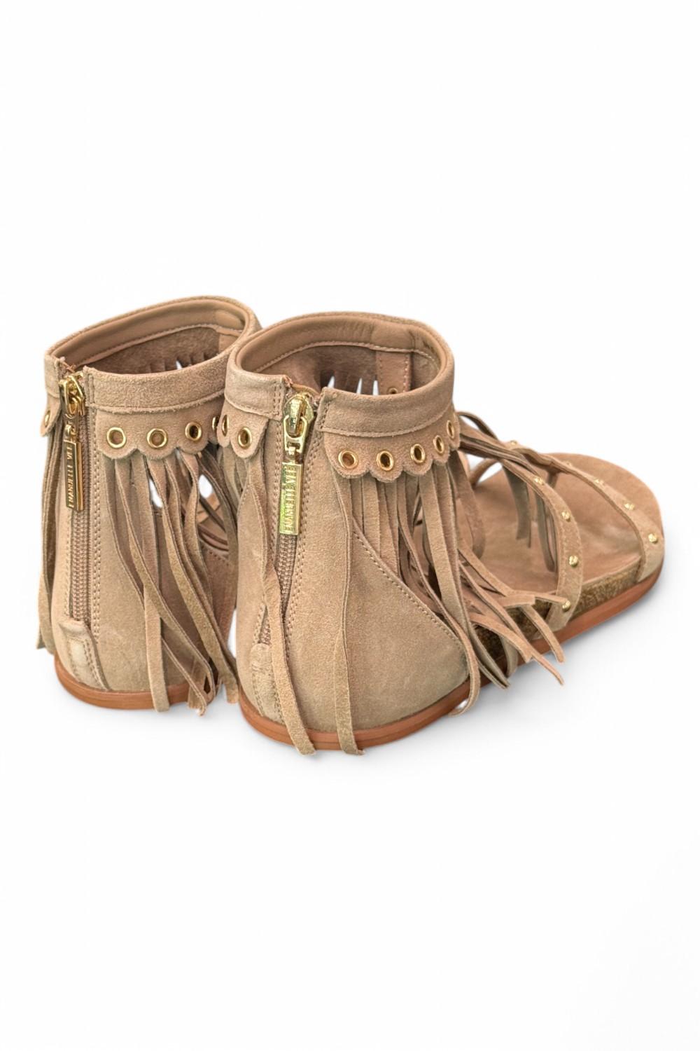 Sandalo beige con frange Emanuel Vee 