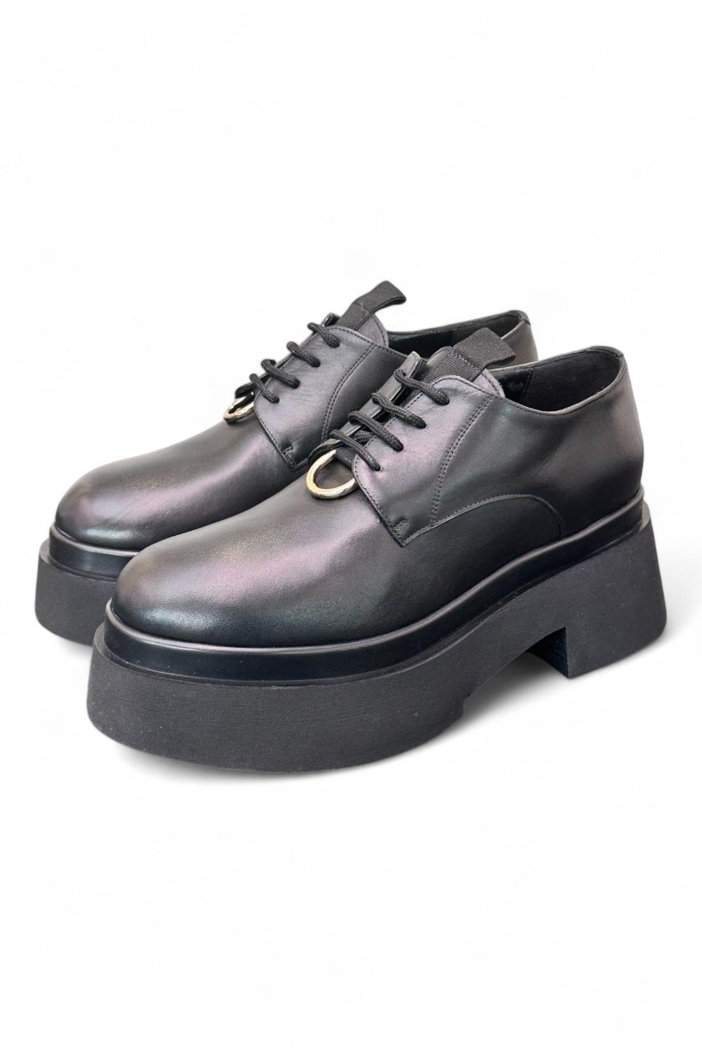 Scarpa allacciata nera con platform Albano 