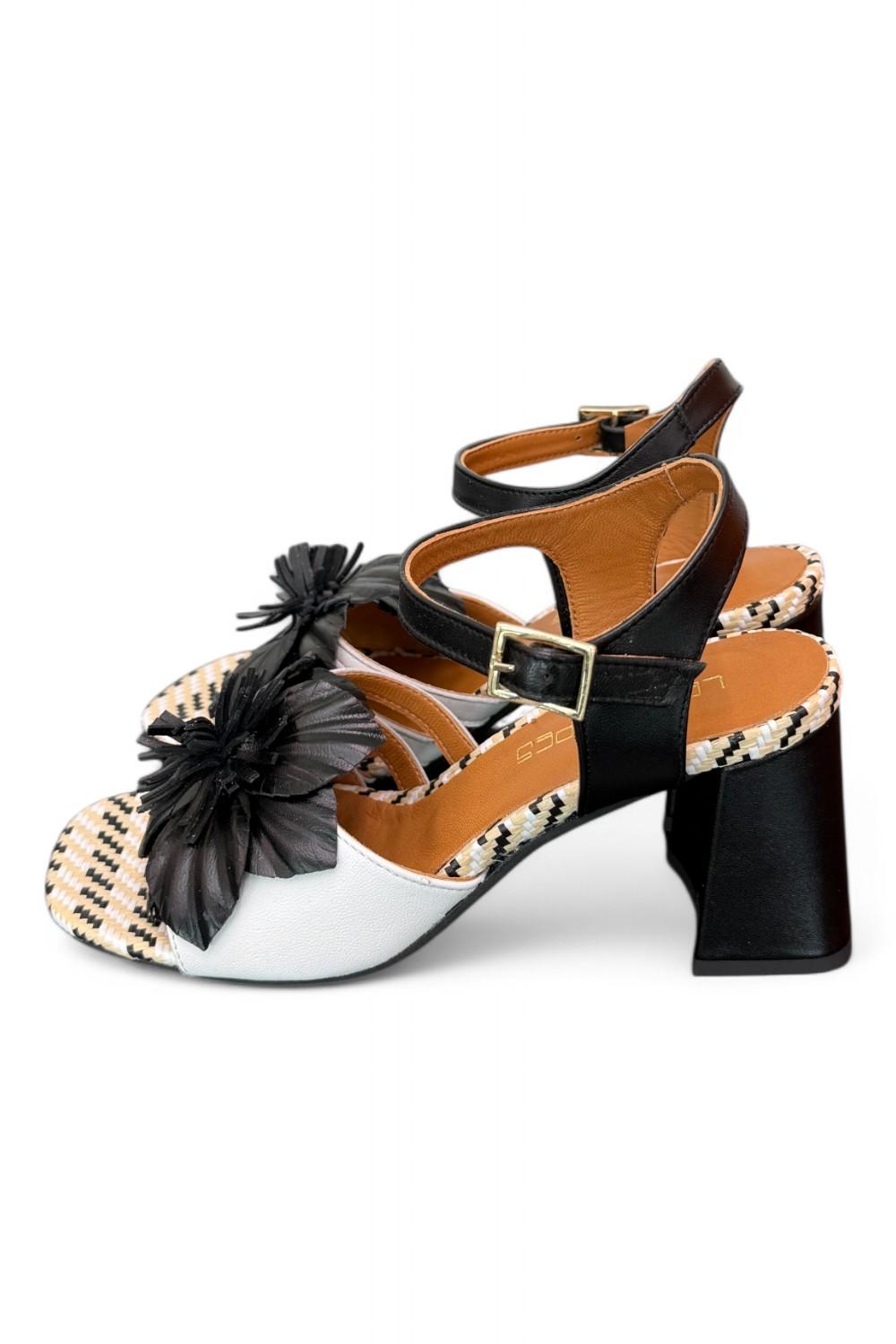 Sandalo fiore bianco nero tacco Les Tulipes 