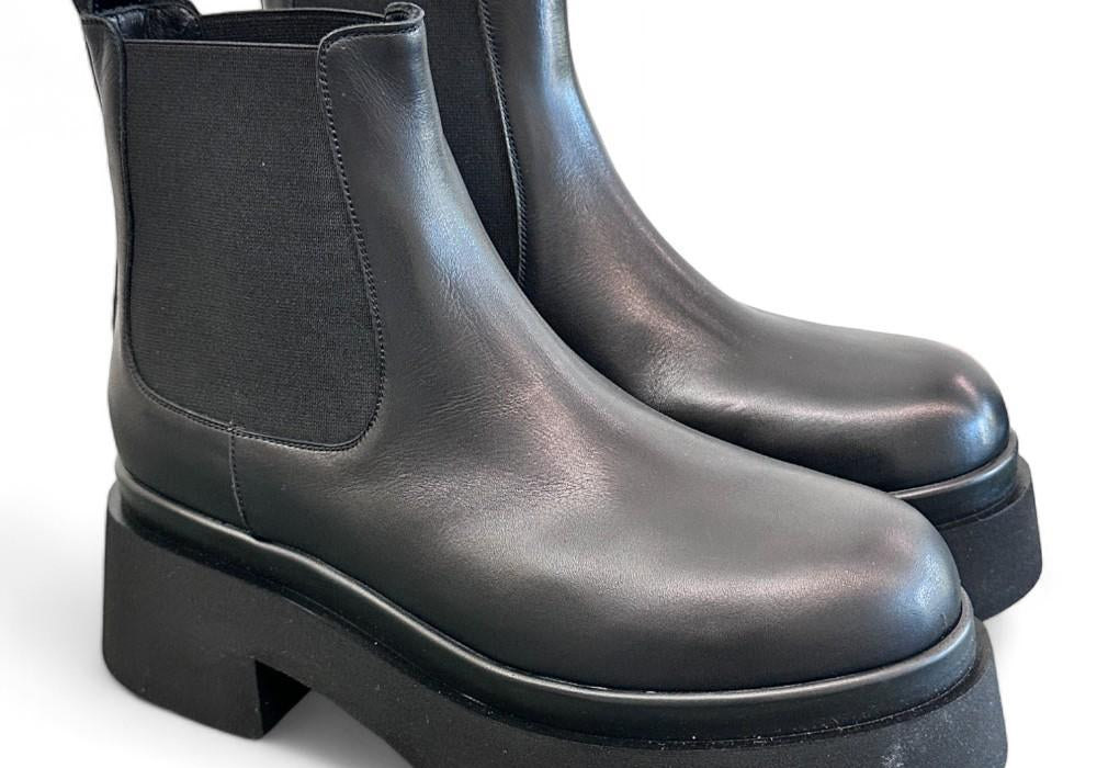 Stivaletto beatles nero con platform Albano 
