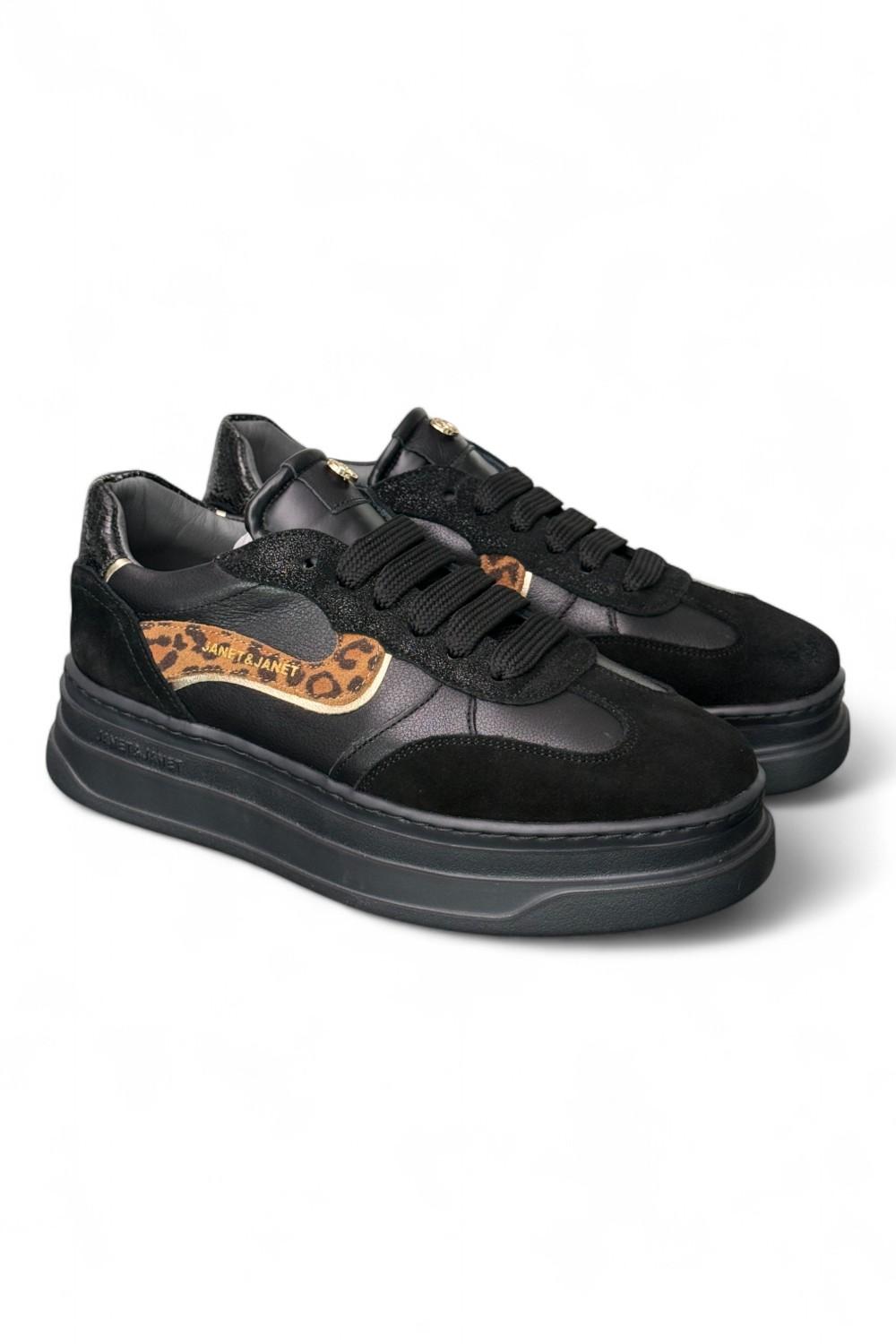 Sneaker donna pelle nera e leo Janet & Janet<BR/> 