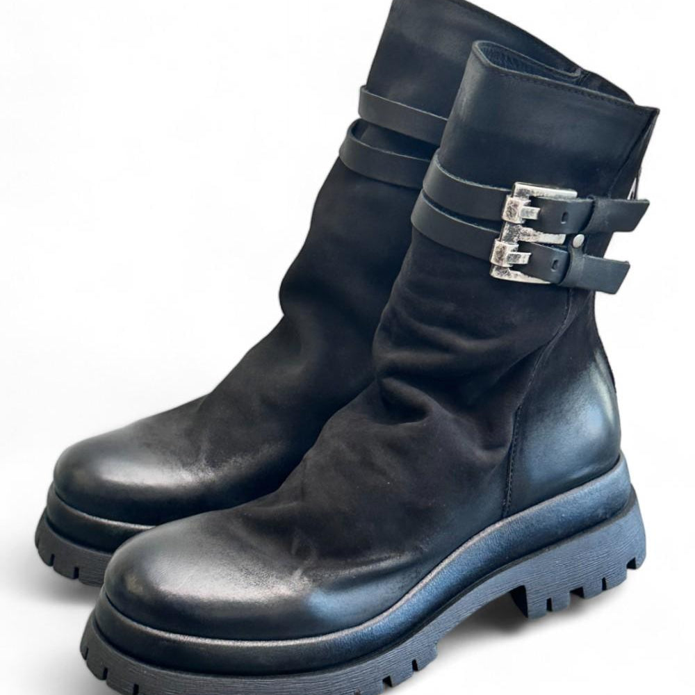 Stivaletto in nabuk ingrassato nero Metisse<BR/> 