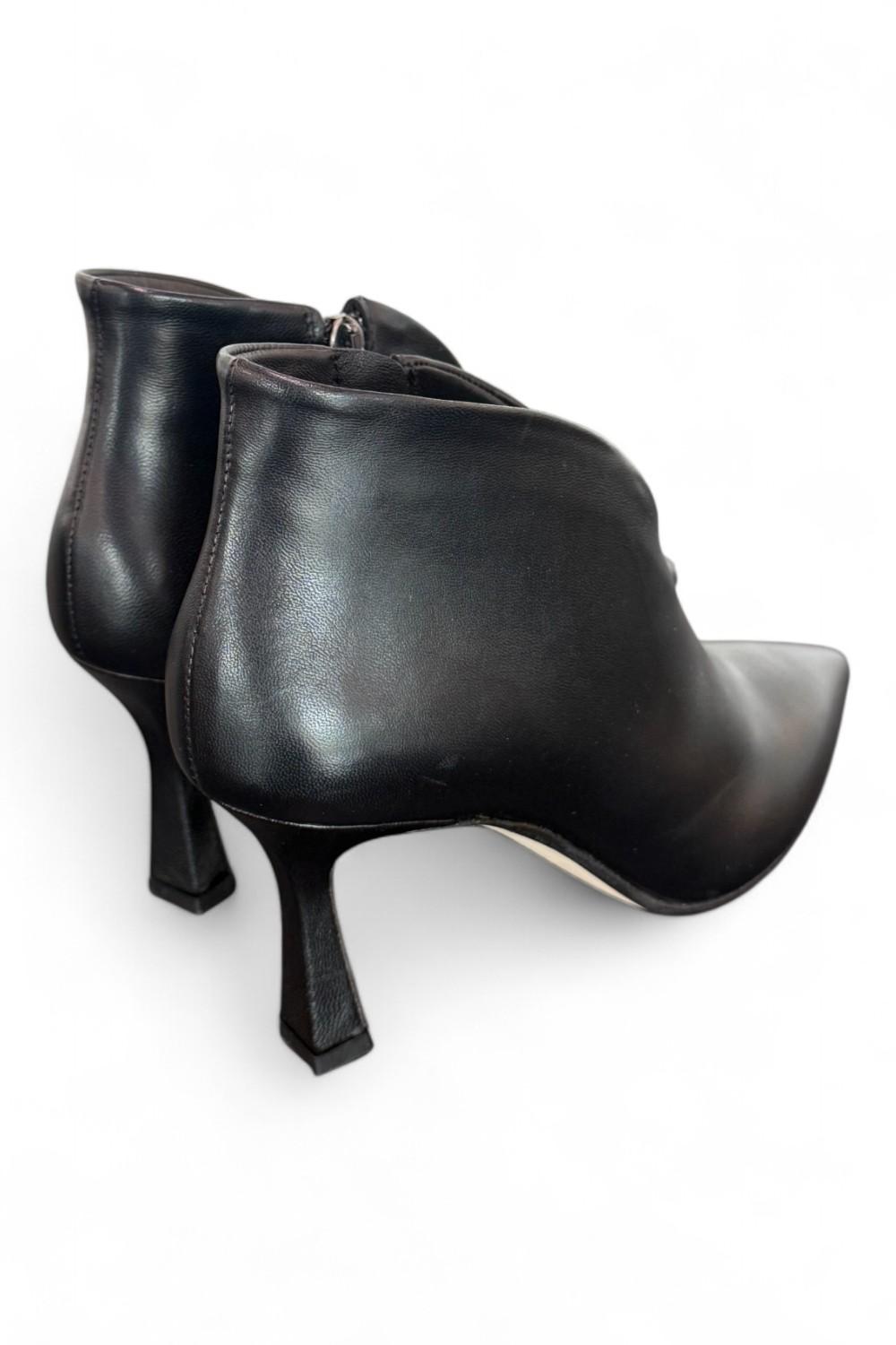 Stivaletto V in pelle nera tacco 80 Anima 