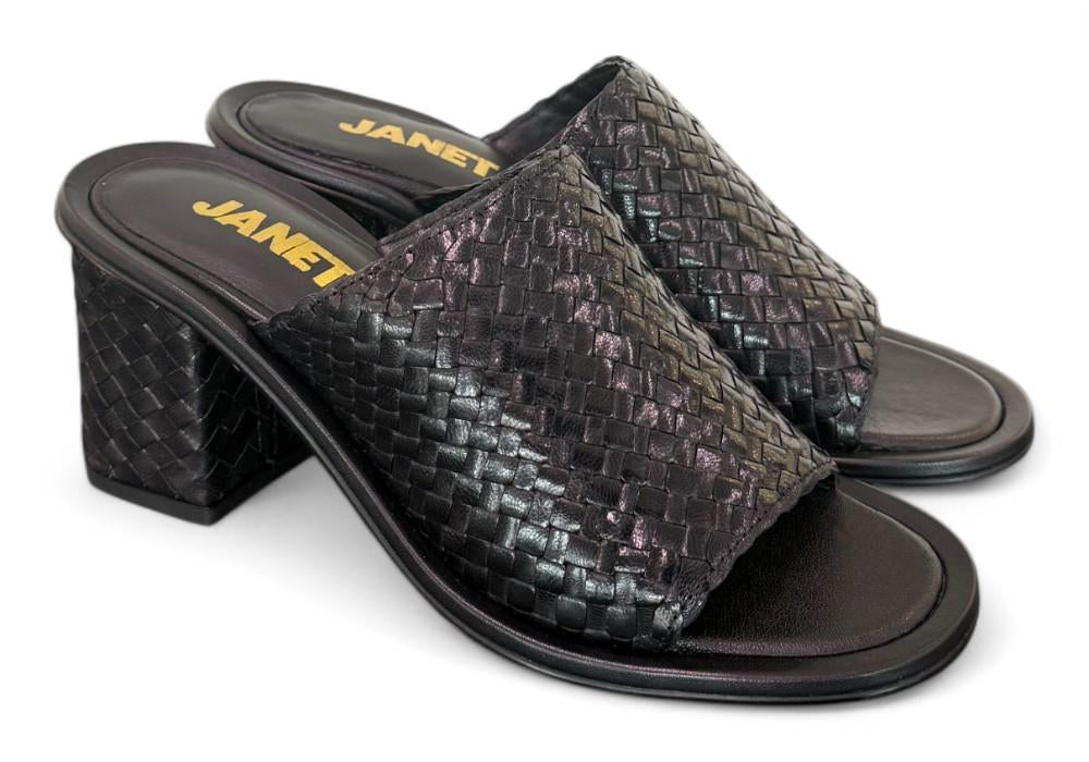 Ciabatta pelle nera tacco Janet & Janet 