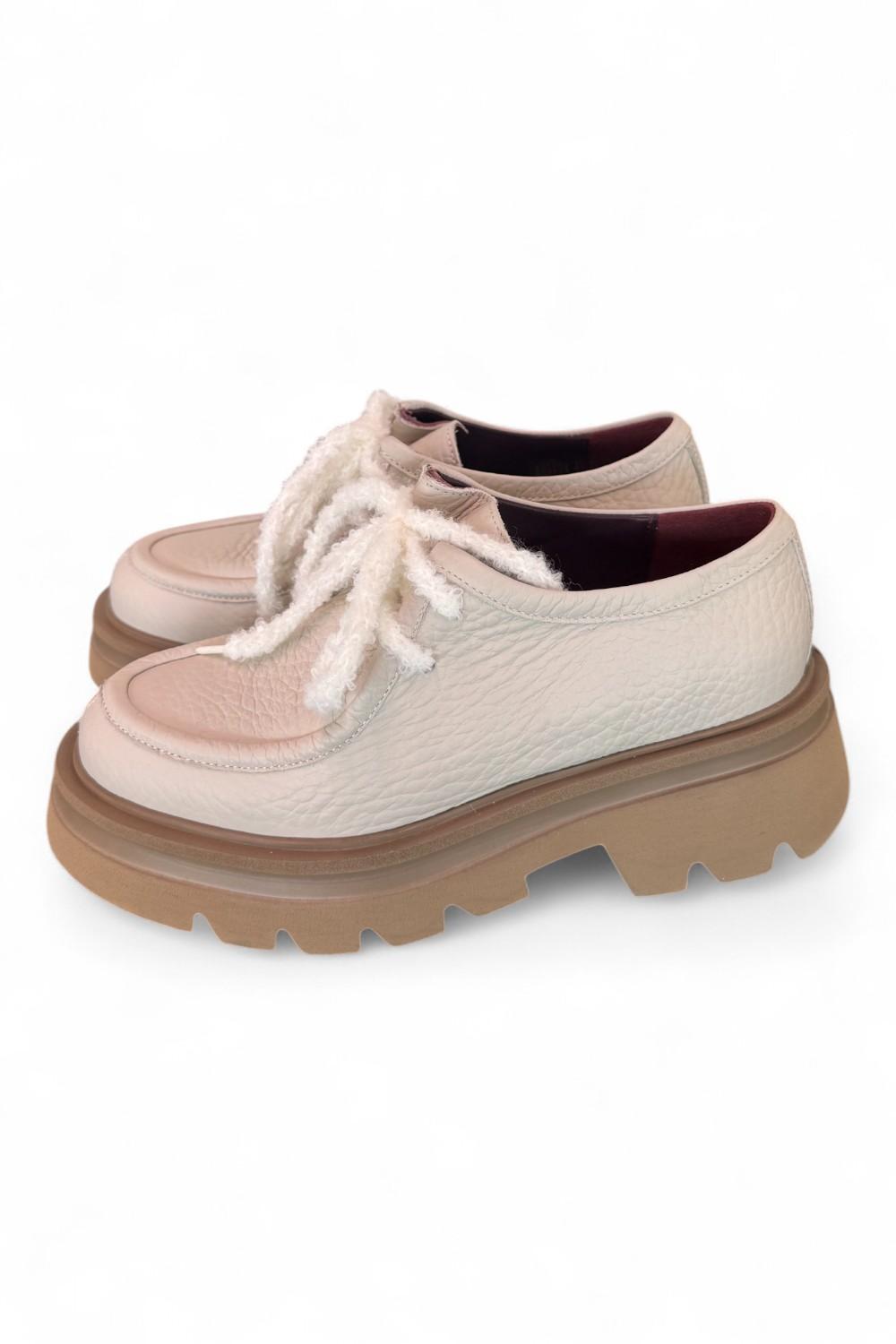 Scarpa allacciata ingegnere latte Lorenzo Mari 