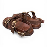 Sandalo con fasce e fibbie in suede testa di moro Inuovo<BR/> 