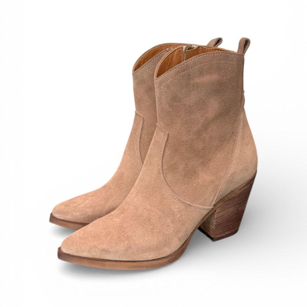 Stivaletto texano corto con tacco suede beige Ranye<BR/> 