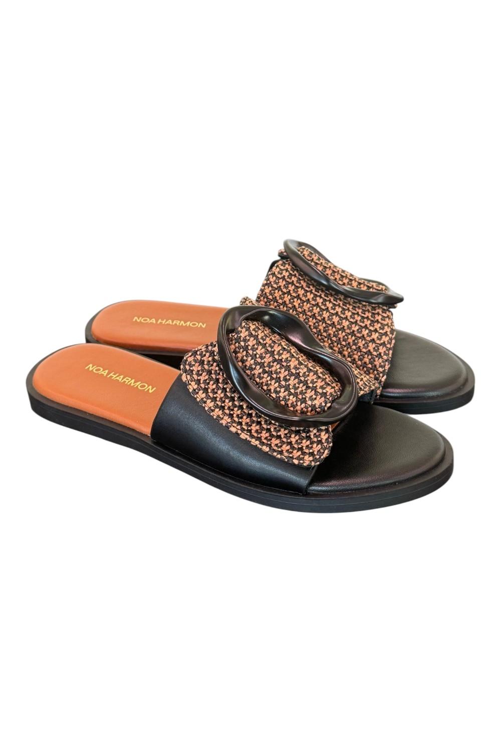 Ciabatta fibbia nero camel Noa Harmon 
