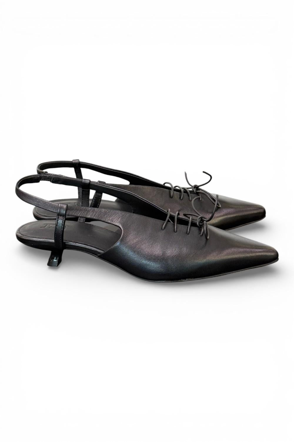 Slingback pelle nera con lacci  JVAM<BR/> 
