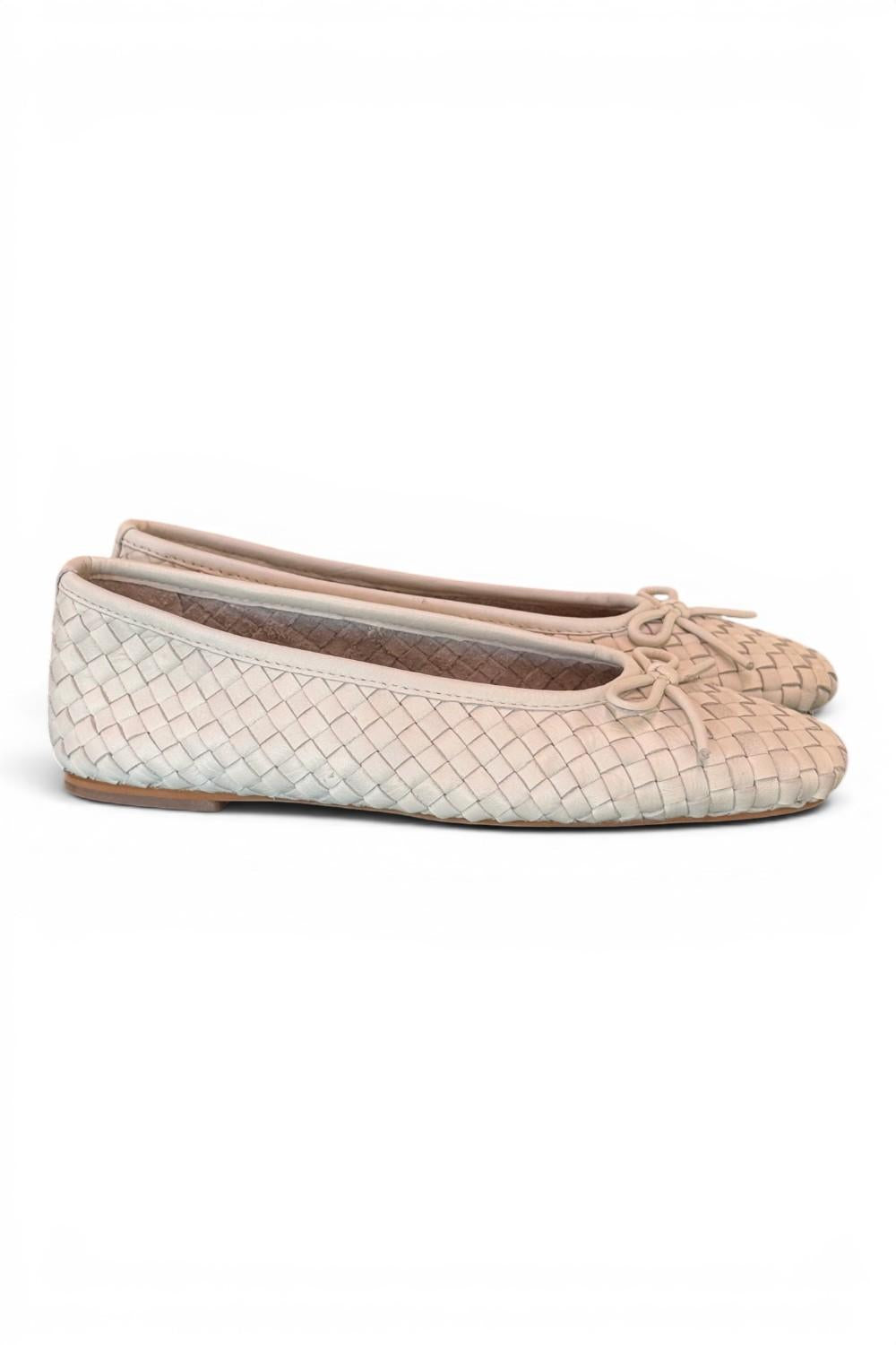 Ballerina intrecciata in pelle latte Inuovo<BR/> 