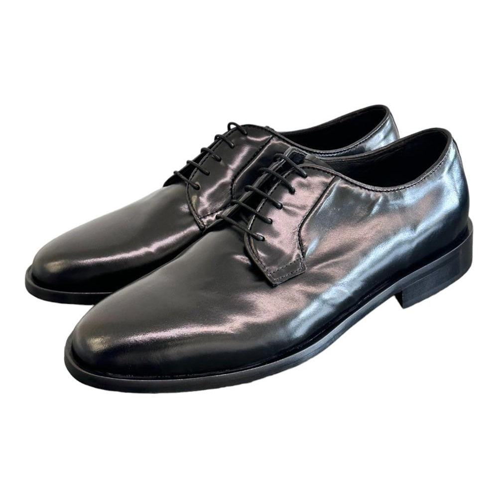 Allacciato liscio elegante nero Pawelks 